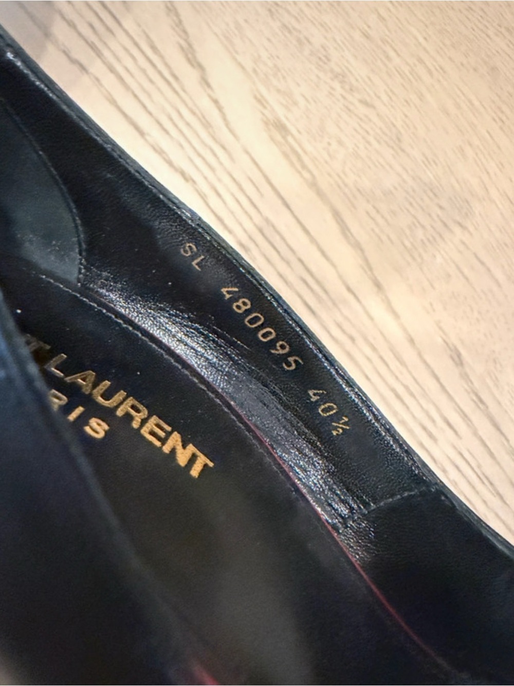 Yves Saint Laurent Black Leather Pointed Toe Stiletto Pumps - Picture 9 of 9
